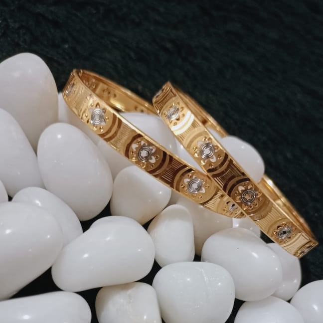 916 Gold Machine Cut Bangles