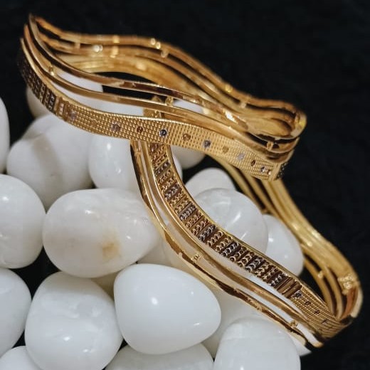 916 Gold Fancy Machine Cut Bangle