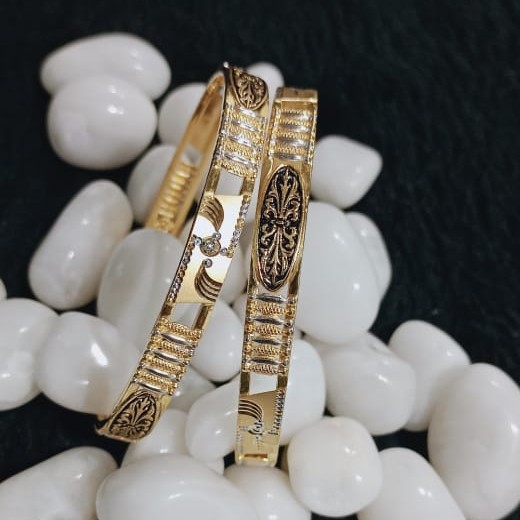 916 Gold Antique Bangle