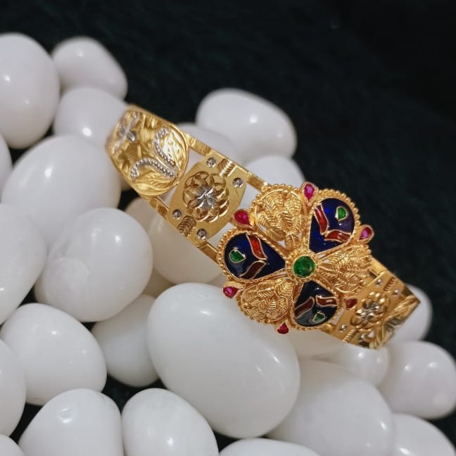 916 Gold Fancy Kada Bangle