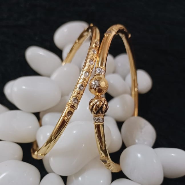 916 Gold Unique Copper Kadli Bangle