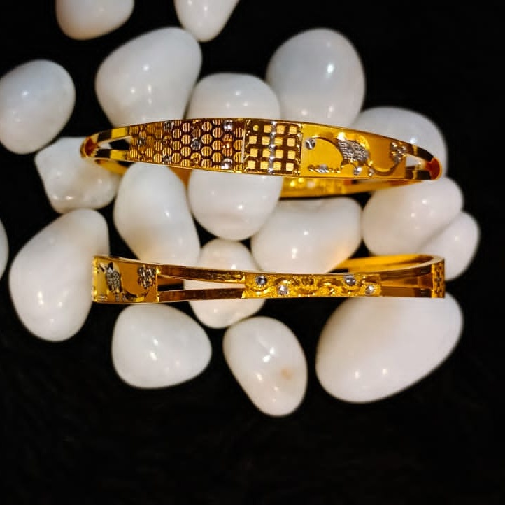 22KT Gold Trendy Ethnic Copper Kadli Bangle SGB54