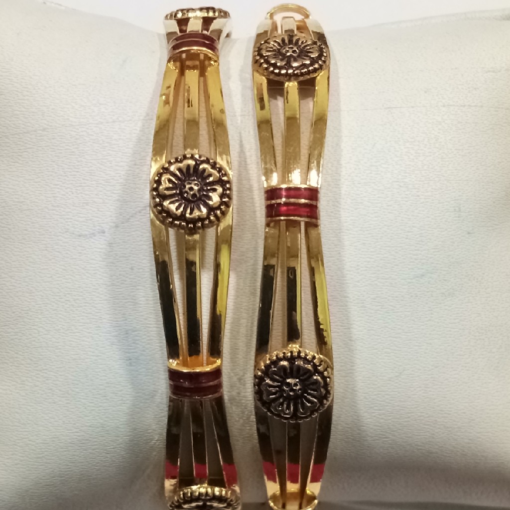 916 Antique Cz Bangle SG-196