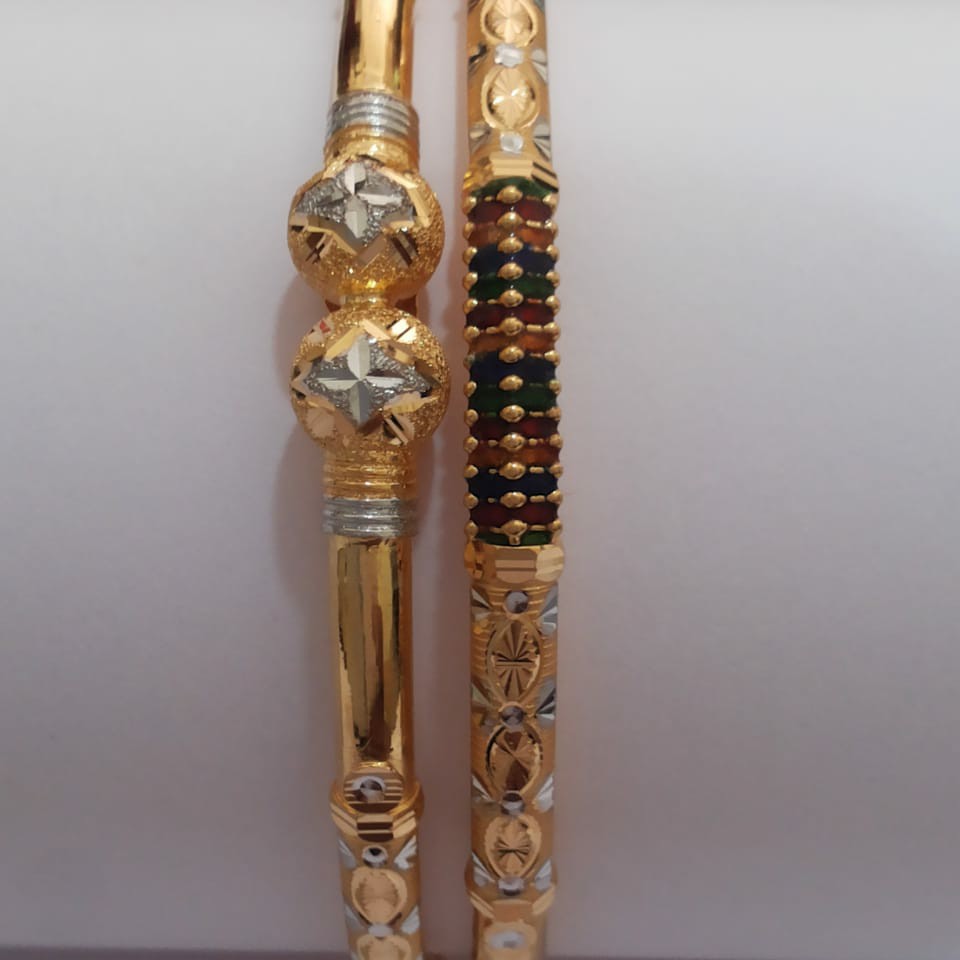 916 Cz Ball Pipe Design Bangle SG-115