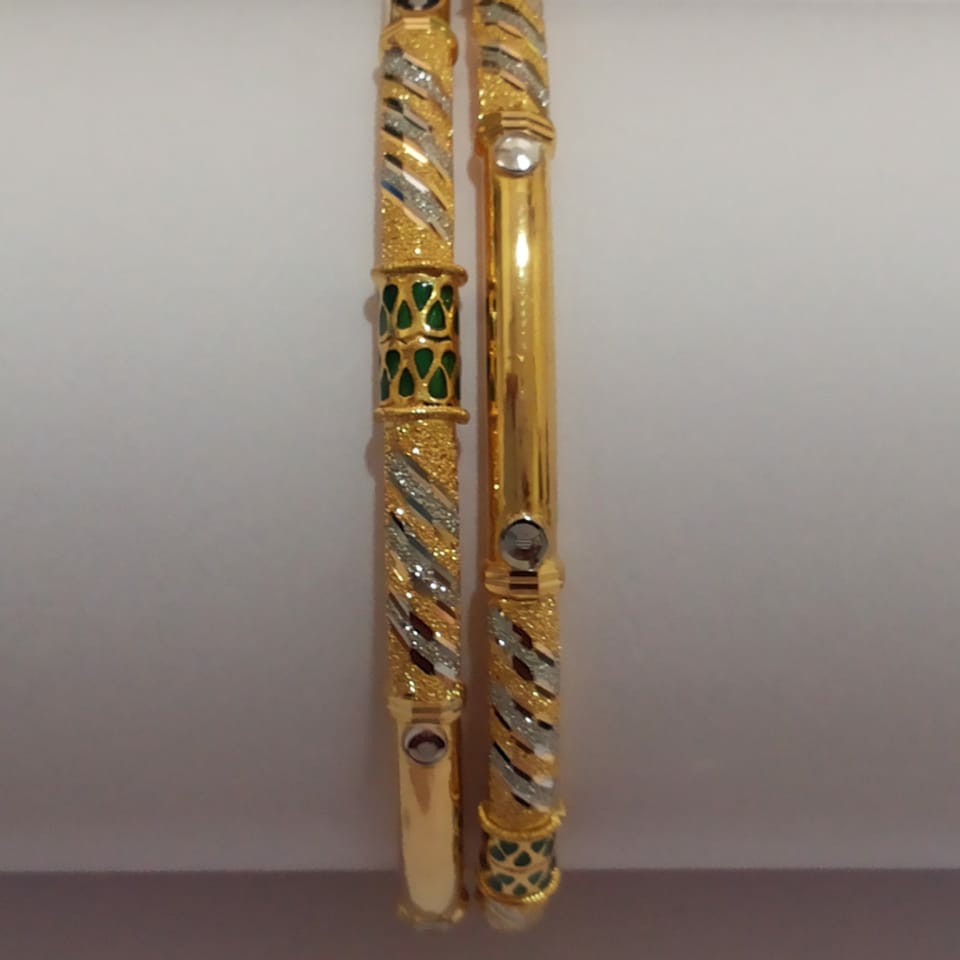 916 Designed Bangle SG-111