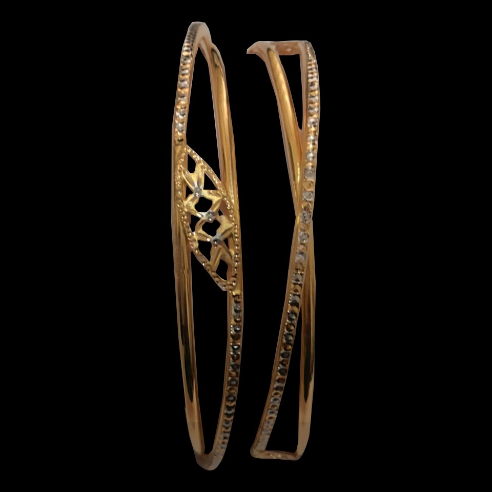 916 Gold designer Cooper Kaldi SG-32