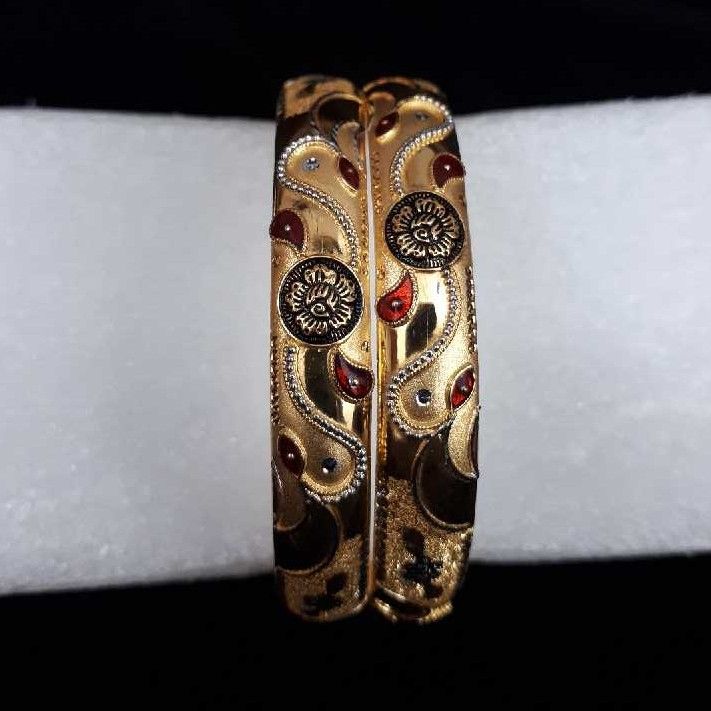 22KT Gold Stylish Ladies Bangles