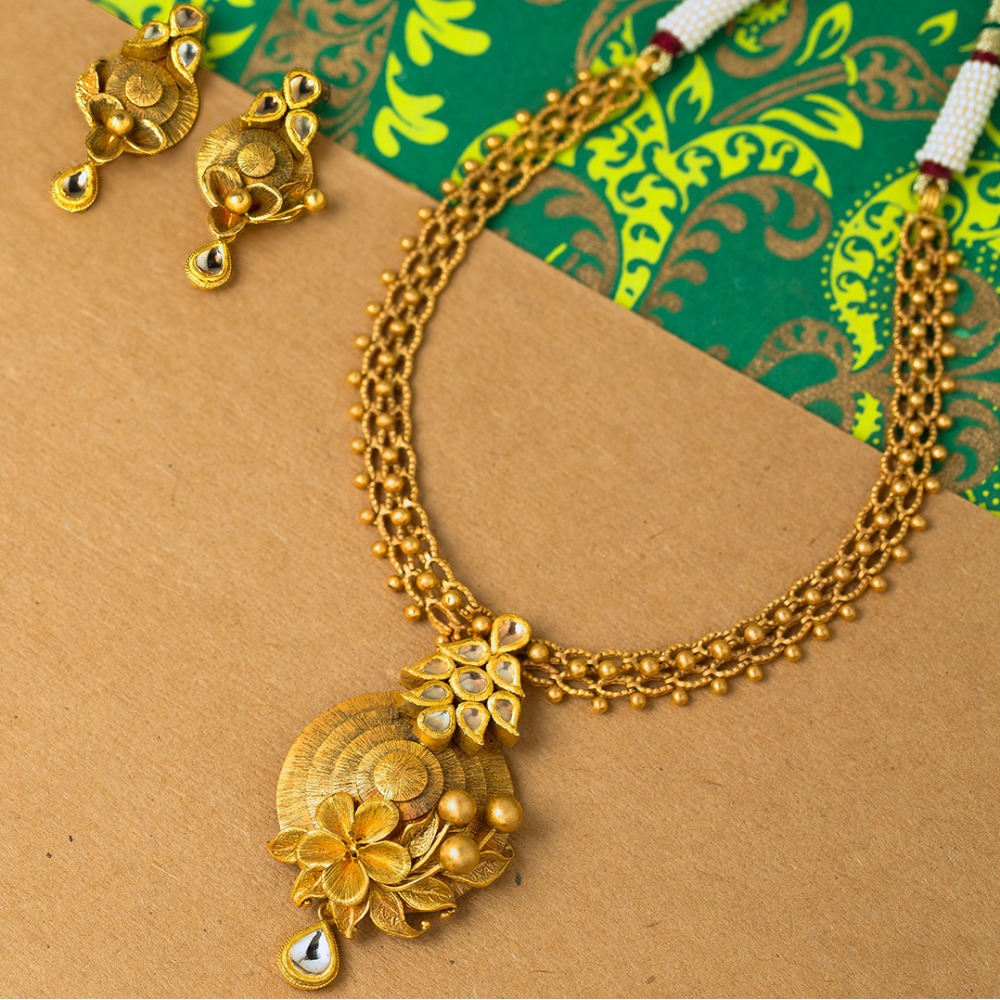 916 Gold Floral Design Necklace Set