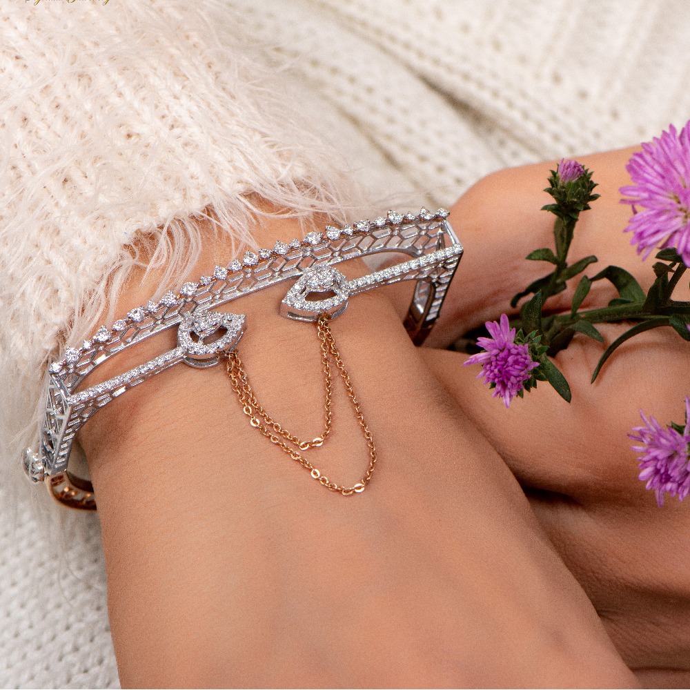 Geometric style bracelet - Image 2