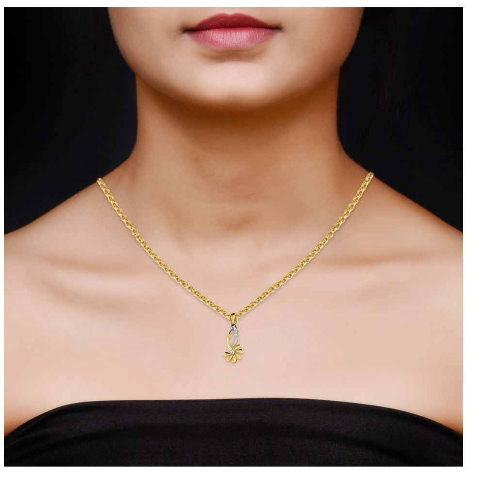 ladies gold pendent - Image 2