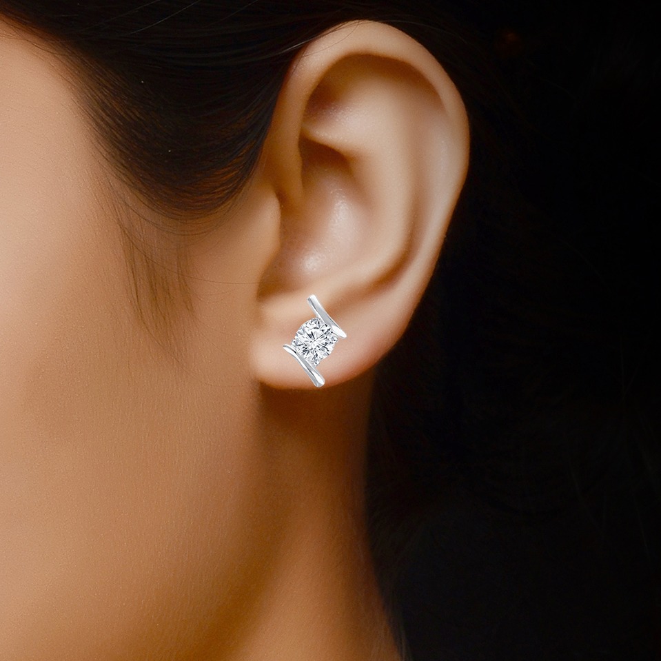 diamond studs - Image 2