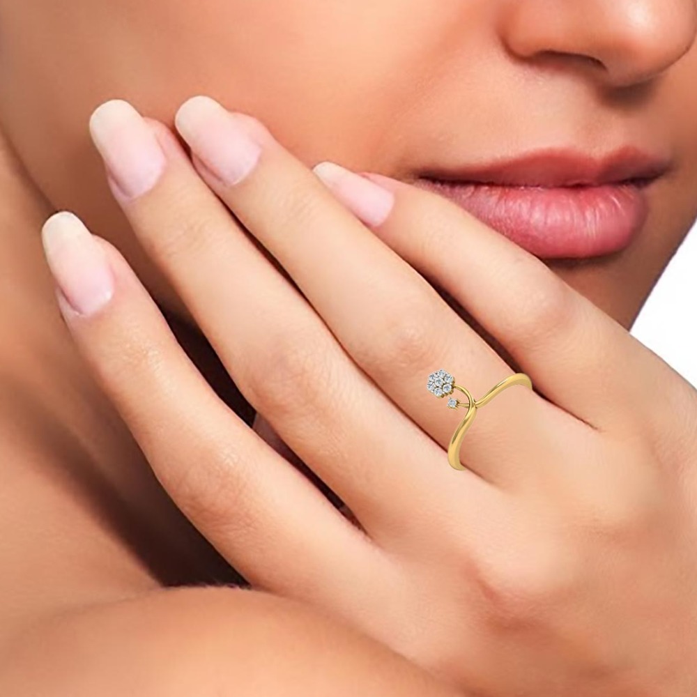 14KT FLOWER DESIGN RING - Image 2