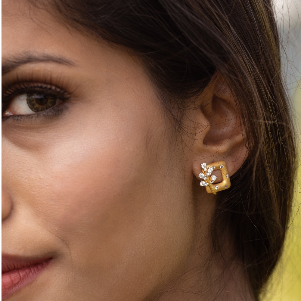 legacy collection gold studs - Image 2