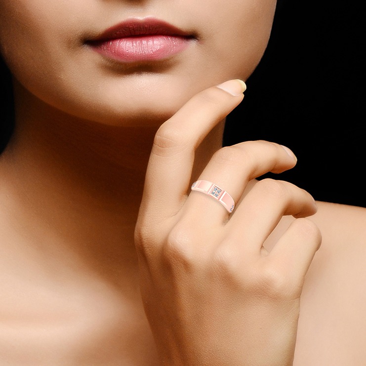 ROSE GOLD SQUARE PATTERN RING - Image 2