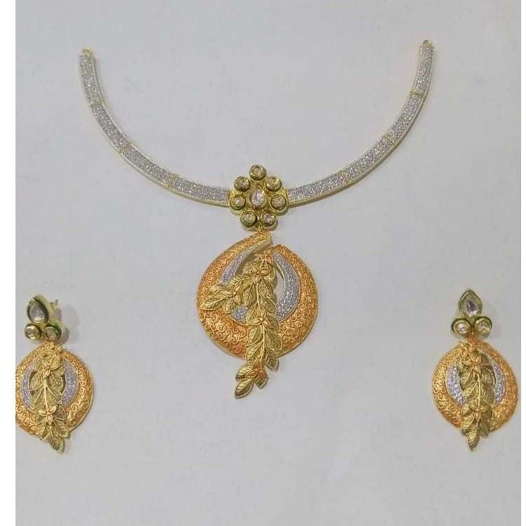 925 Stylish Silver Ladies Necklace Set