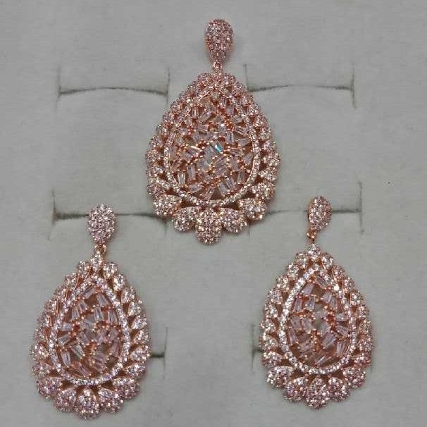Exclusive SP Pendants Set