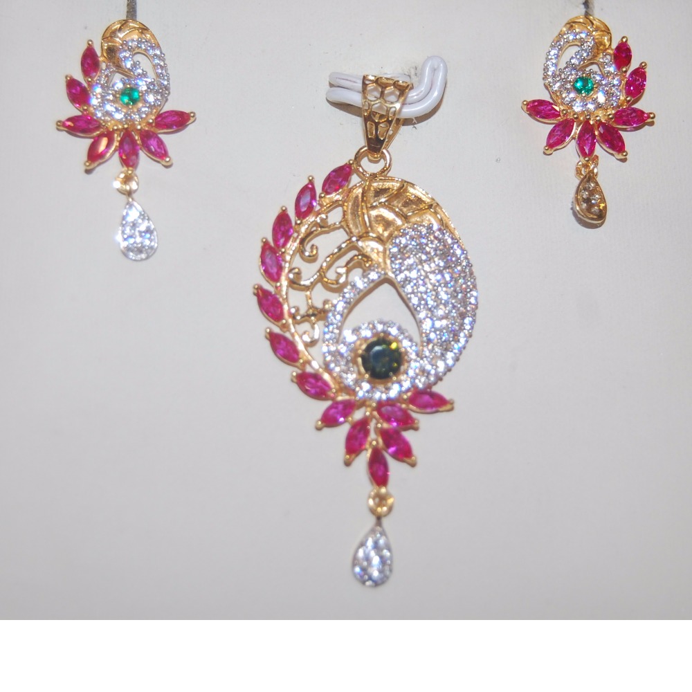 Fancy Gold Pendant Set