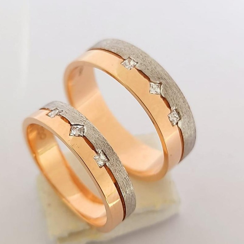 18KT Hallmark Rose Gold Attractive Design Couple Ring