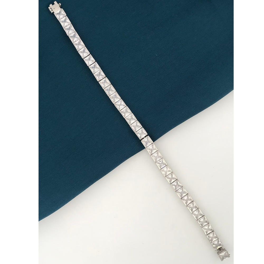 925 Silver Elegant Design Ladies Bracelet - Image 2