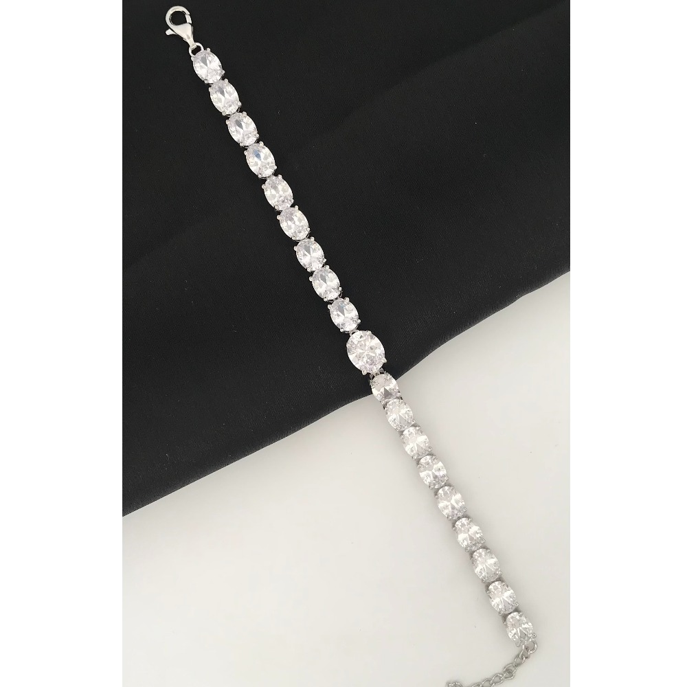 925 Silver Elegant Design Ladies Bracelet - Image 2