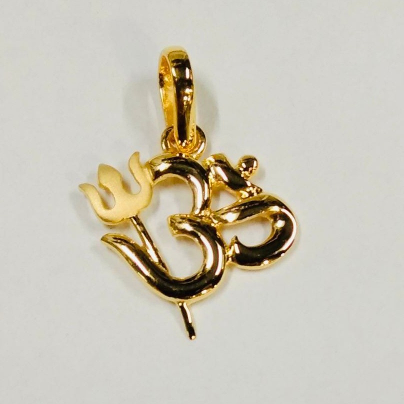 Gold elite pendant