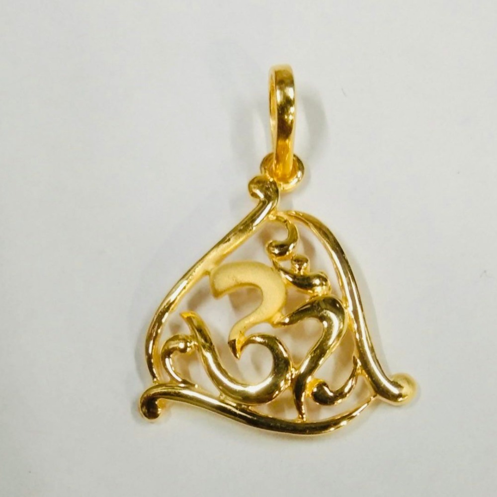 Gold gorgeous pendant