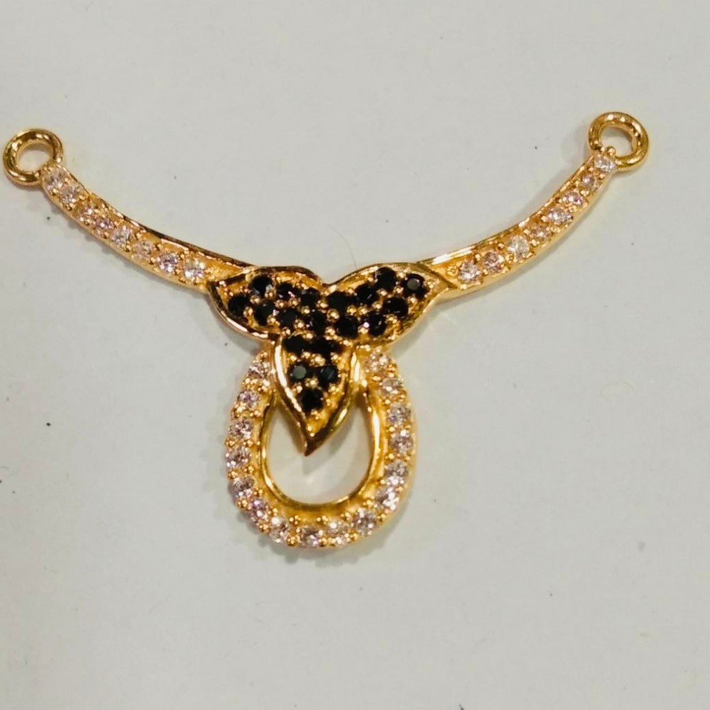 Gold Enduring Pendant
