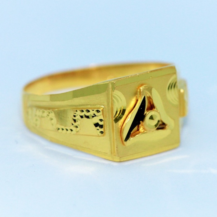 Gold gorgeous gents ring