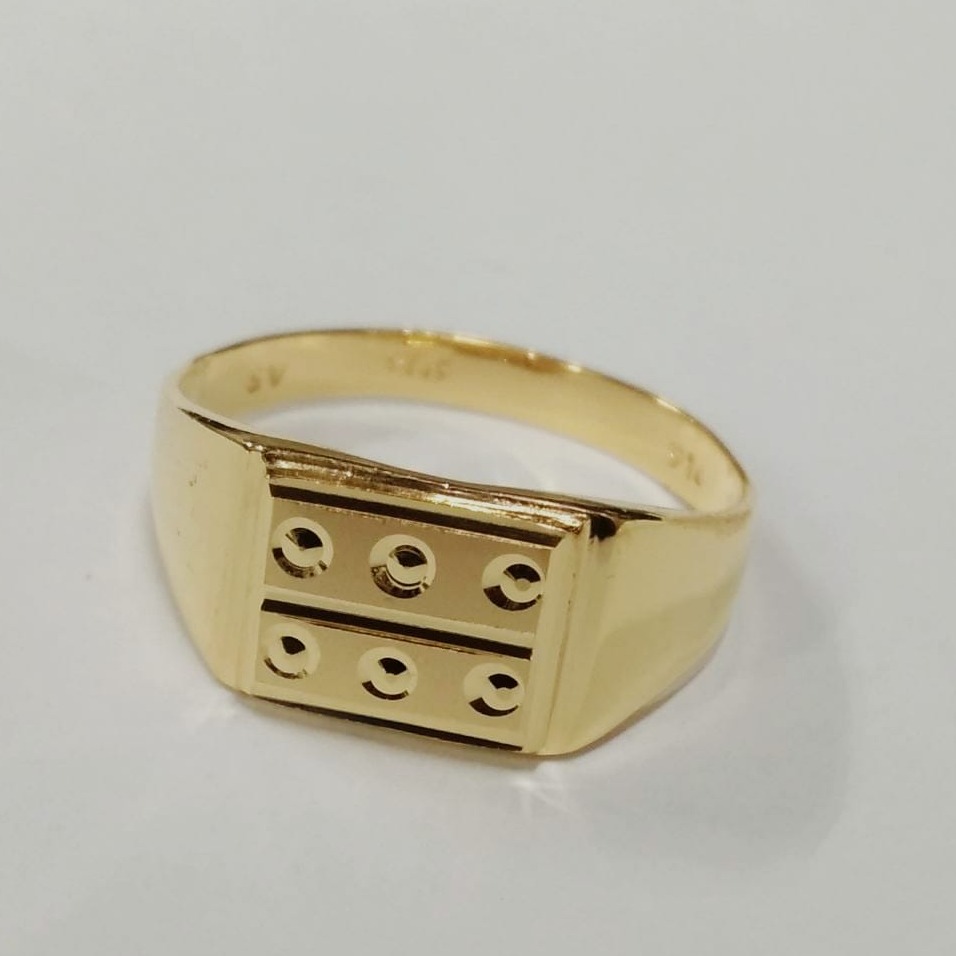 Gold classy gents ring
