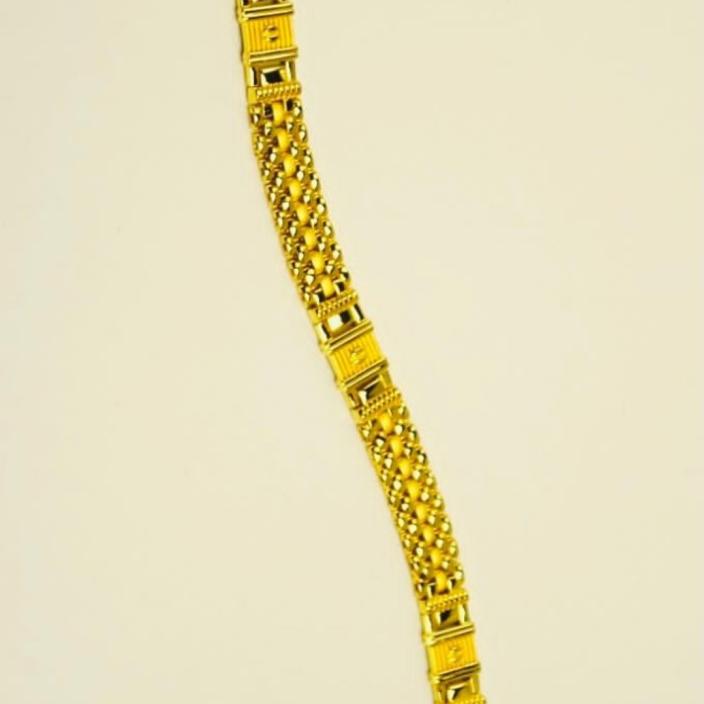 Gold light weight Gents Bracelet