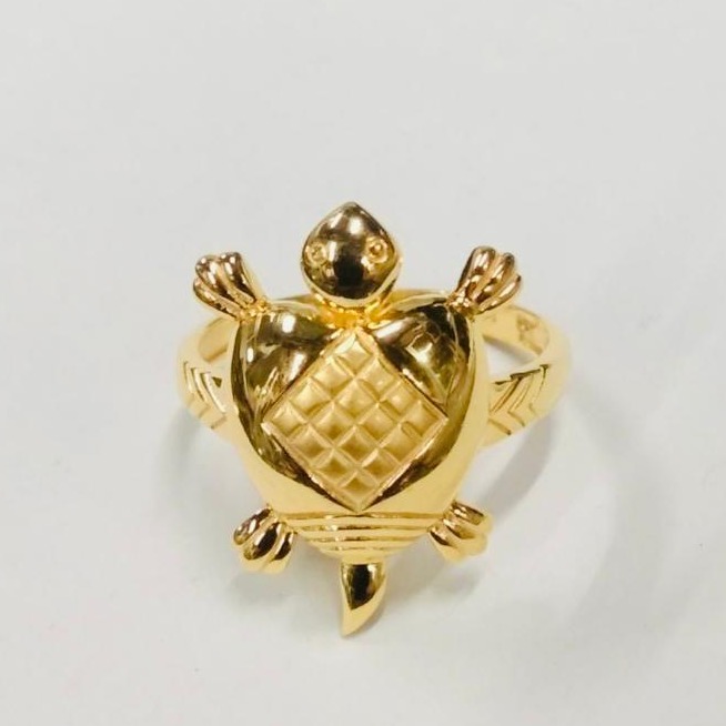 Gold dazzling women ring