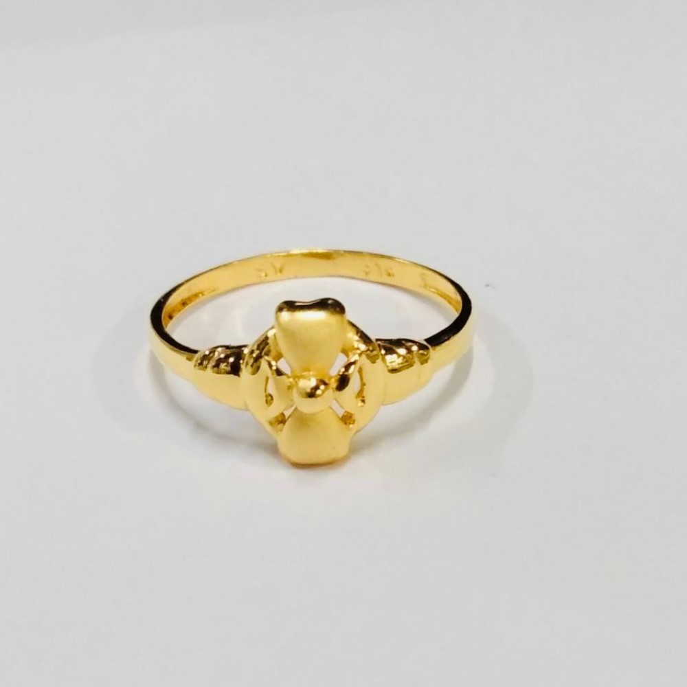 Gold Attrative Women Ring