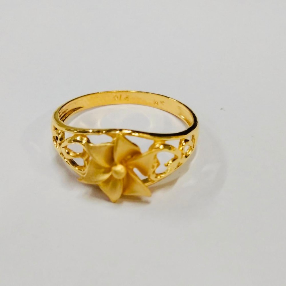 Gold Elegant Ring