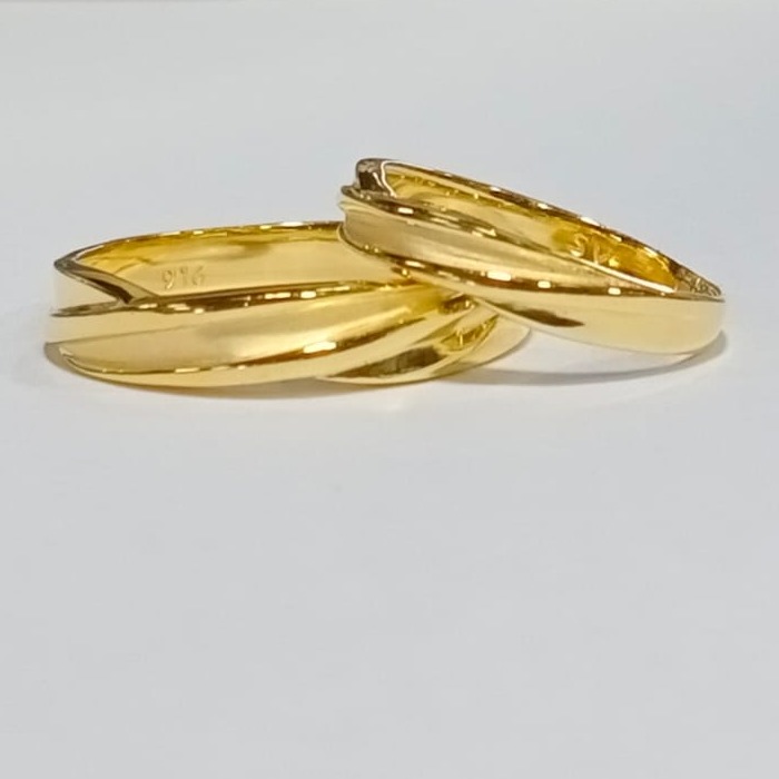 Gold contemporary couple ring