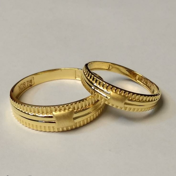 Gold regal couple ring