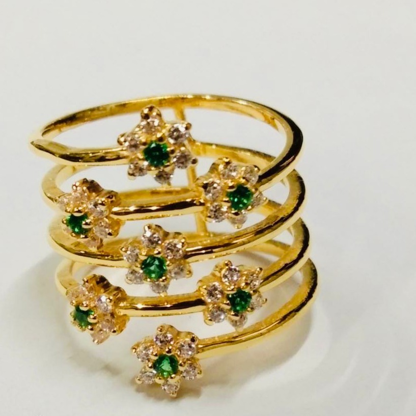 22 CT GOLD LADIES RING
