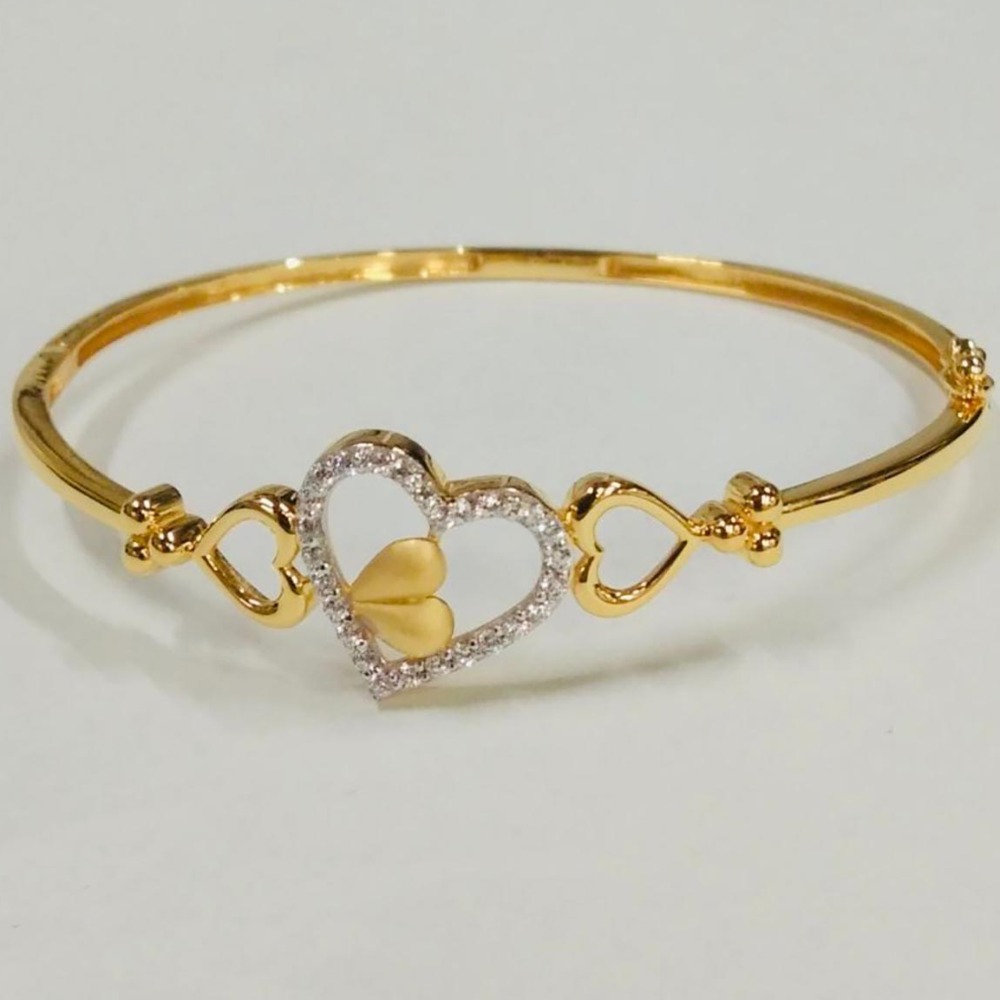 916 & 75 Gold Heart Design Bracelet