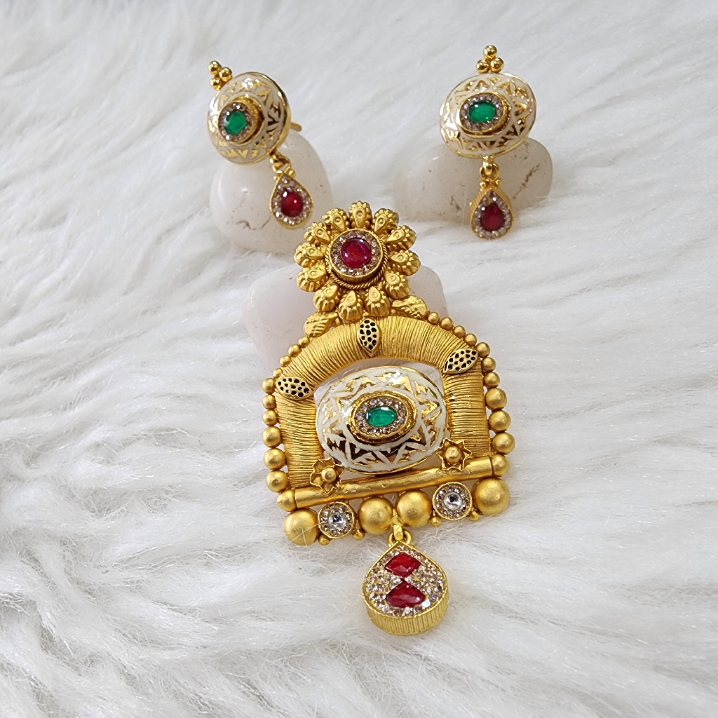 916 Gold Antique Swory Jadtar Pendant Set