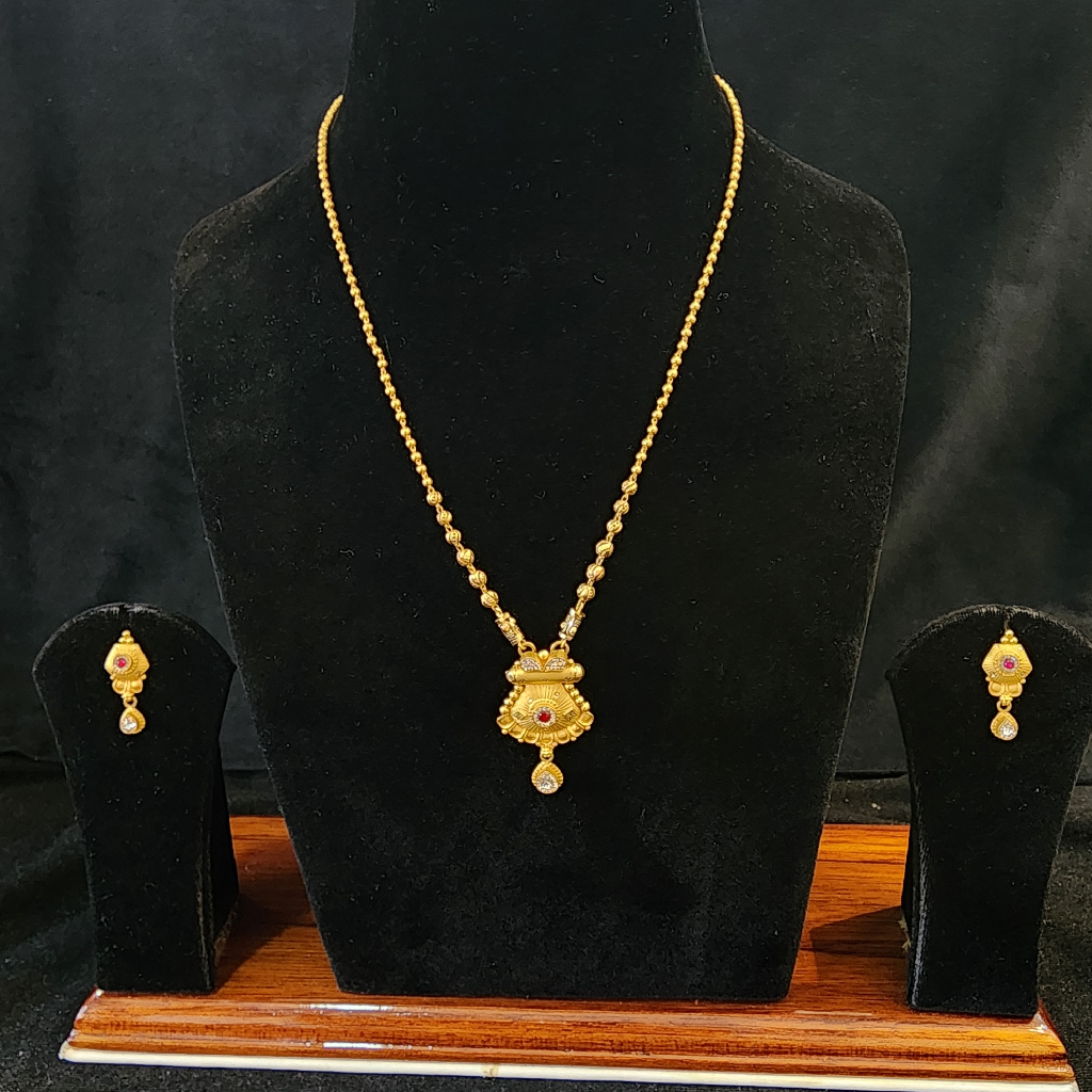 916 Gold Antique Jadtar Met Finishing Short Mangalsutra