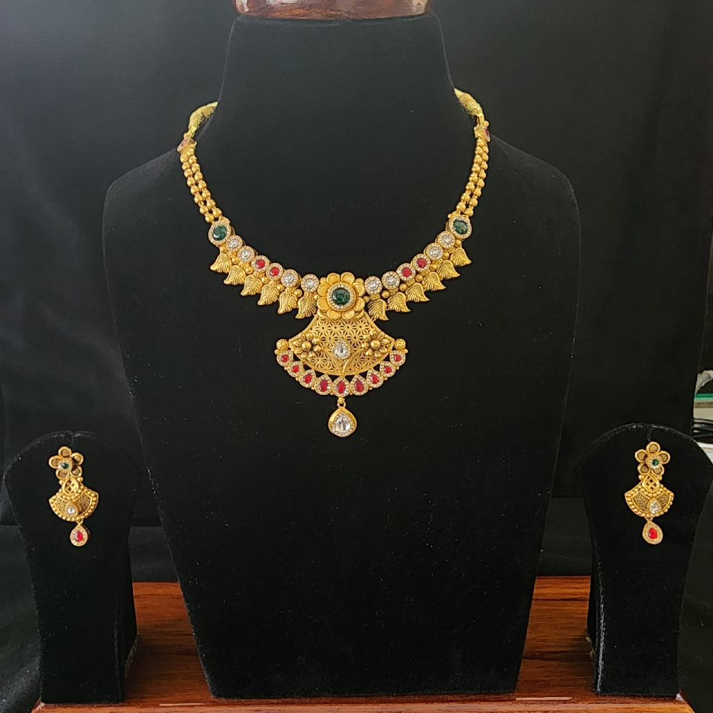 916 Gold Antique Swory Jadtar Short Set
