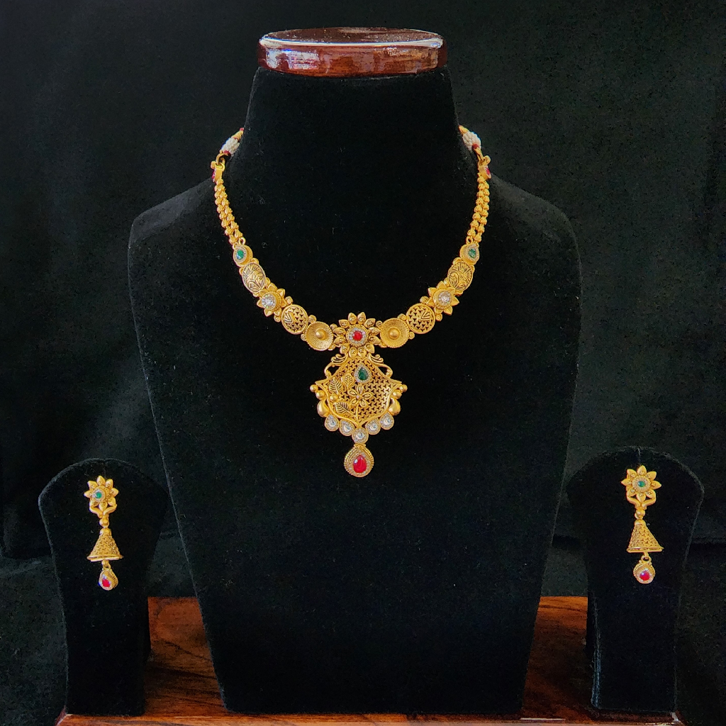 916 Gold Fancy Antique Swory Jadtar Short Set