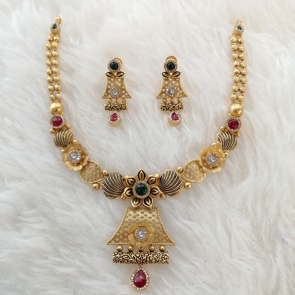 916 Gold Fancy Antique Jadtar Short Set