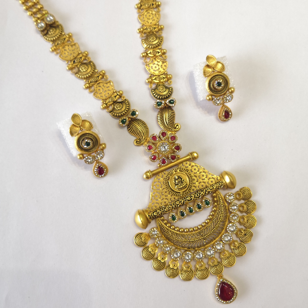 916 gold antique diamond red and green color stone long set