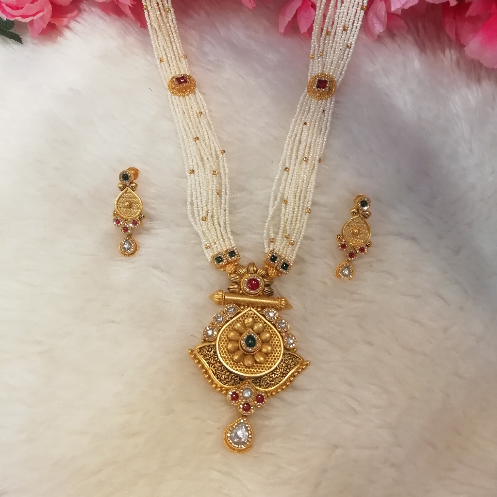 916 gold white moti and sawaroxy zirconia diamond antique long set