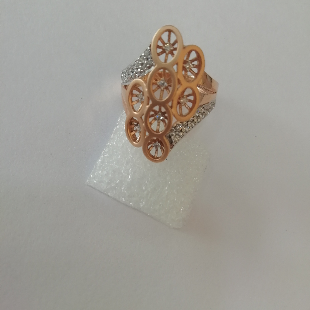 Rose gold fancy mate finishing ladies ring