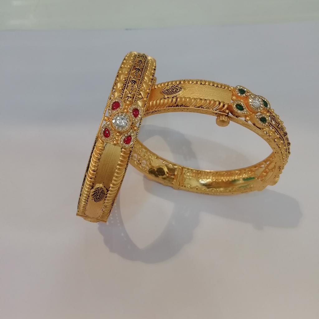 916 gold antique jadtar bangles