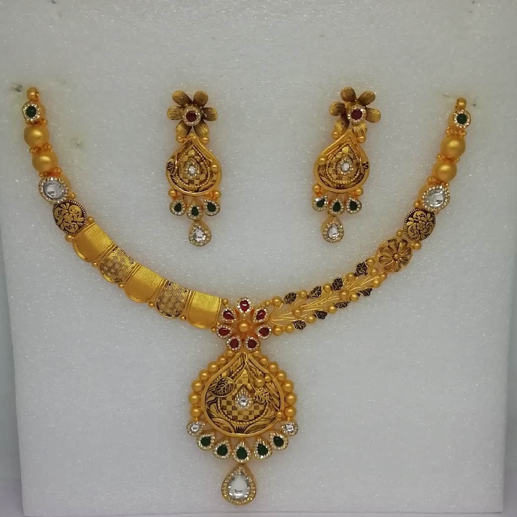 916 gold Swarovski Zirconia diamond and antique jadtar short set