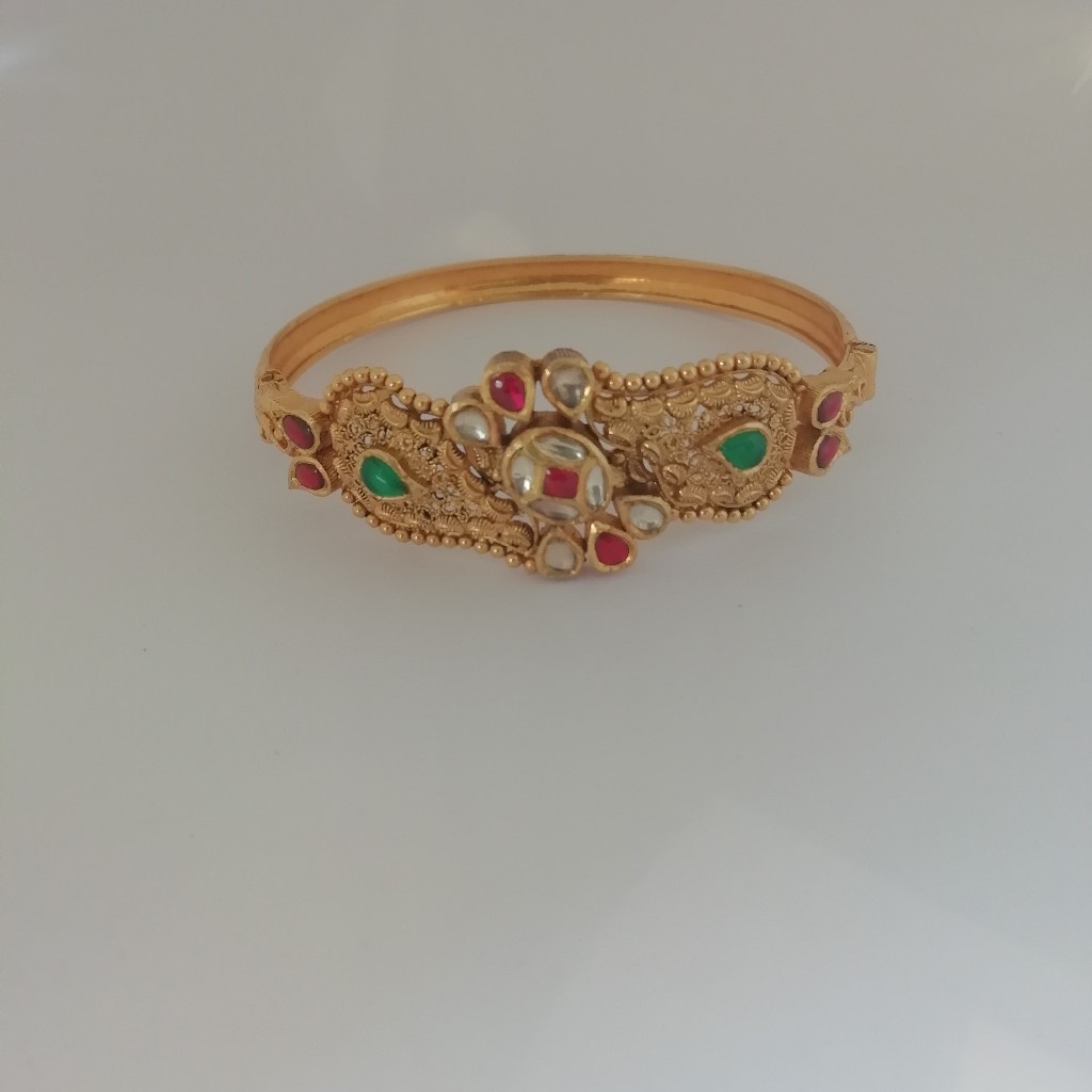 916 gold fancy antique jadtar bangles kada