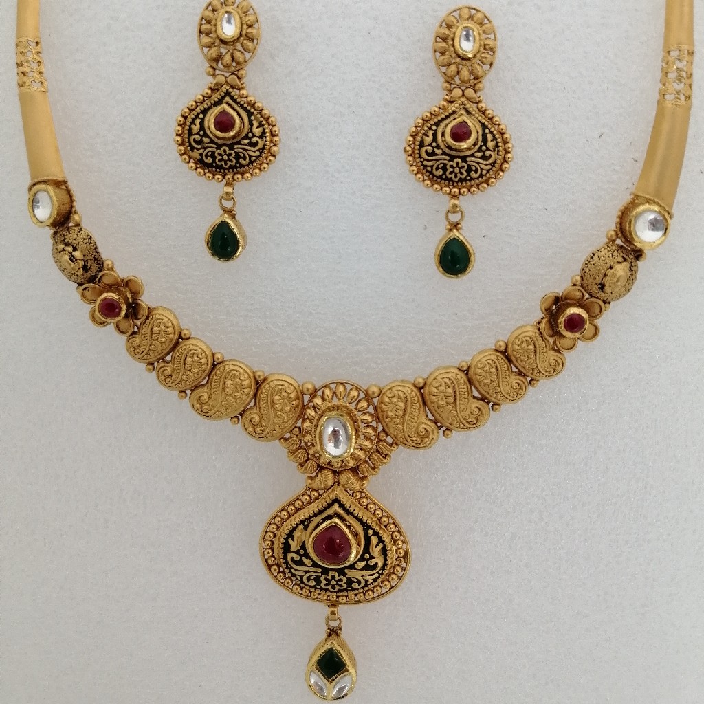 916 gold antique jadtar short set