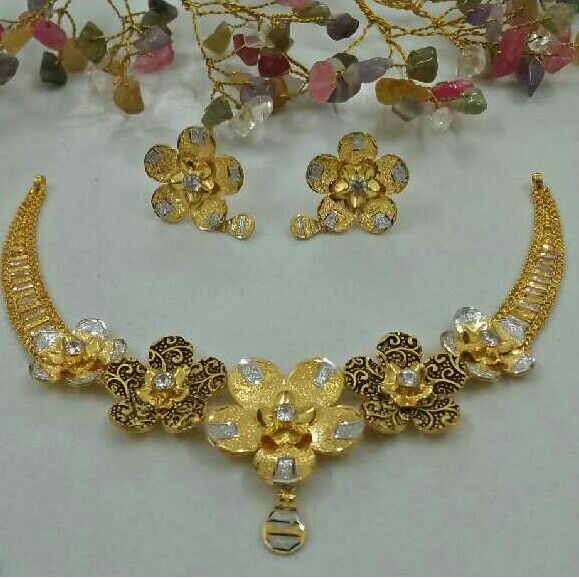 22KT Gold Stylish Arabian Necklace Set